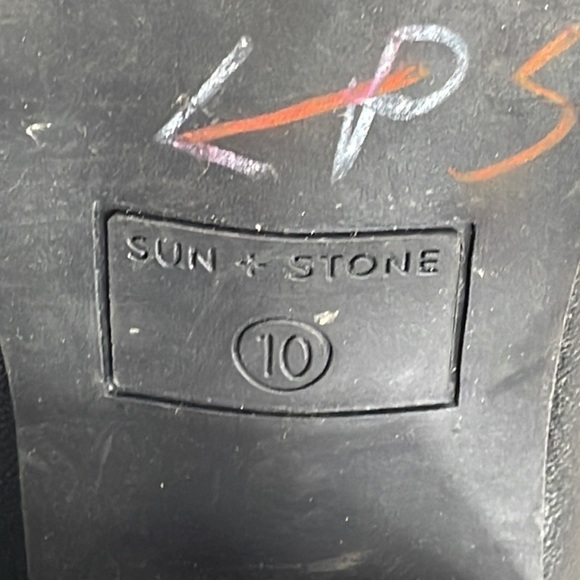 Sun and Stone Elizaa Black Ankle Boot Stacked Heel Notched Slit Bootie Sz 10 - Picture 11 of 13